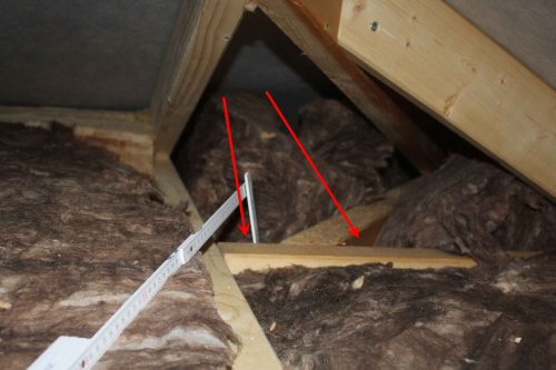 Fehlende Dämmung im Spitzboden (Kaltdach)